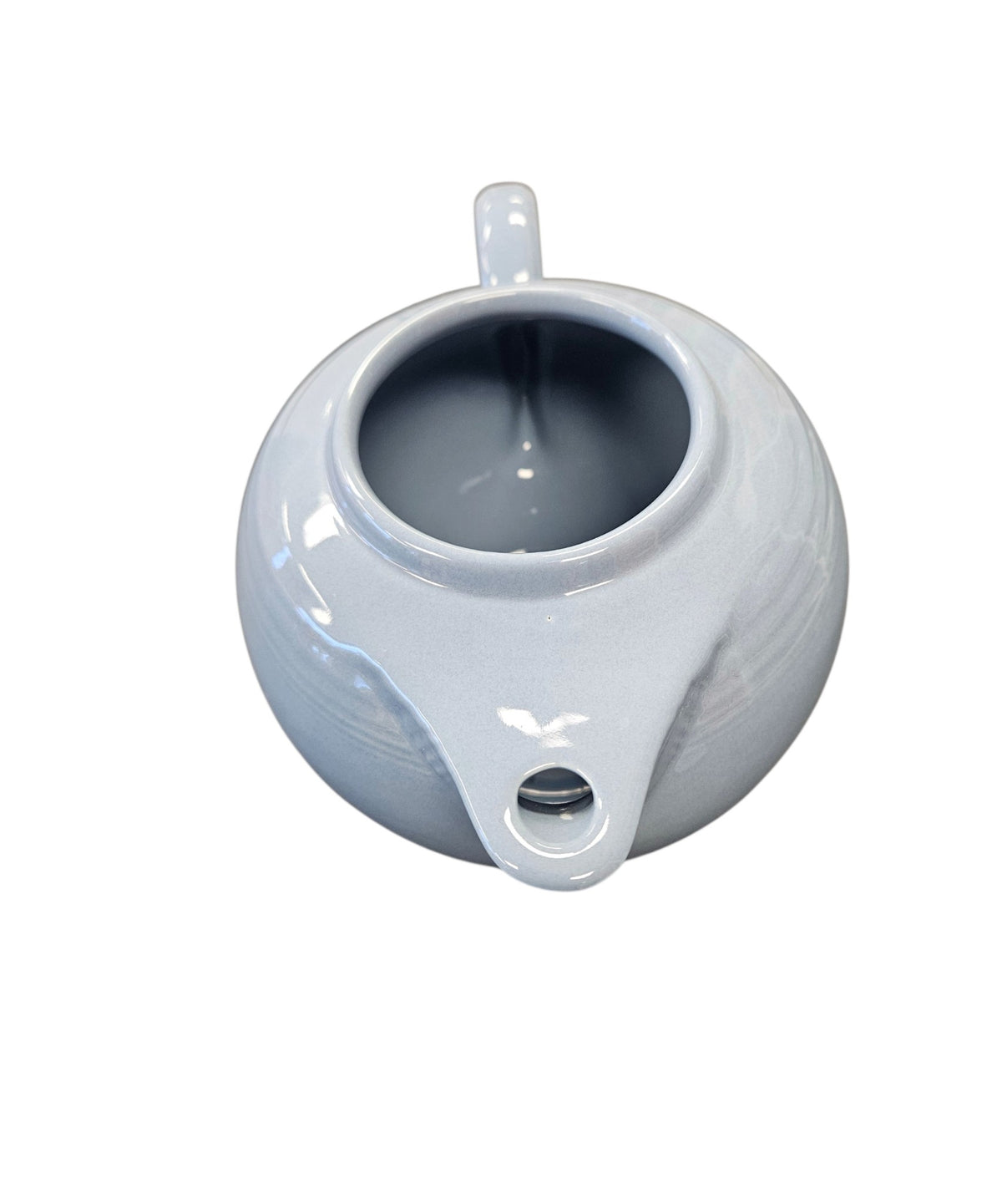 This is a Fiesta Fiestaware Five-cup 5-cup Ring Handled Tea Pot with Lid in Periwinkle. lead-free, Post 1986, Retired Color Retired Shape
