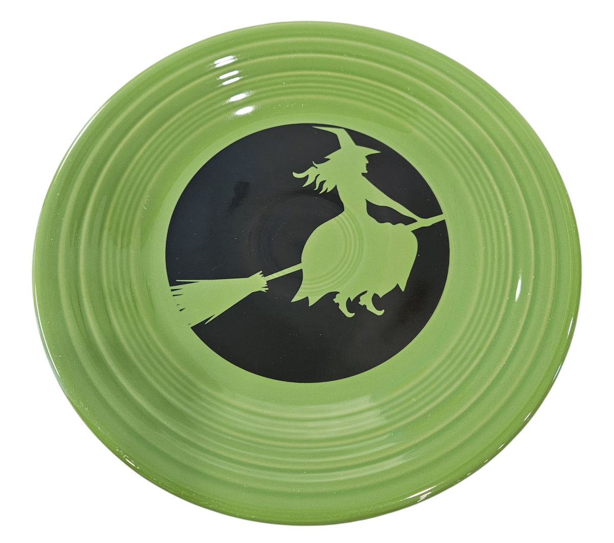 This is a Fiesta fiestware classic luncheon plate featuring the Moon Lit Witch decal on shamrock. Lead free Post 1986 Retired Color, Retired Decal, Halloween
