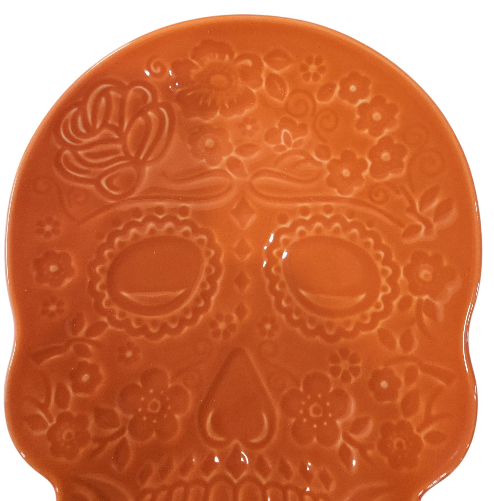 This is Fiesta fiestware Embossed Skull & Vine Skull shaped plate on poppy. Lead free, post 1986,  retired shape, Halloween, Factory Outlet Exclusive, Rare, Hard to Find 
