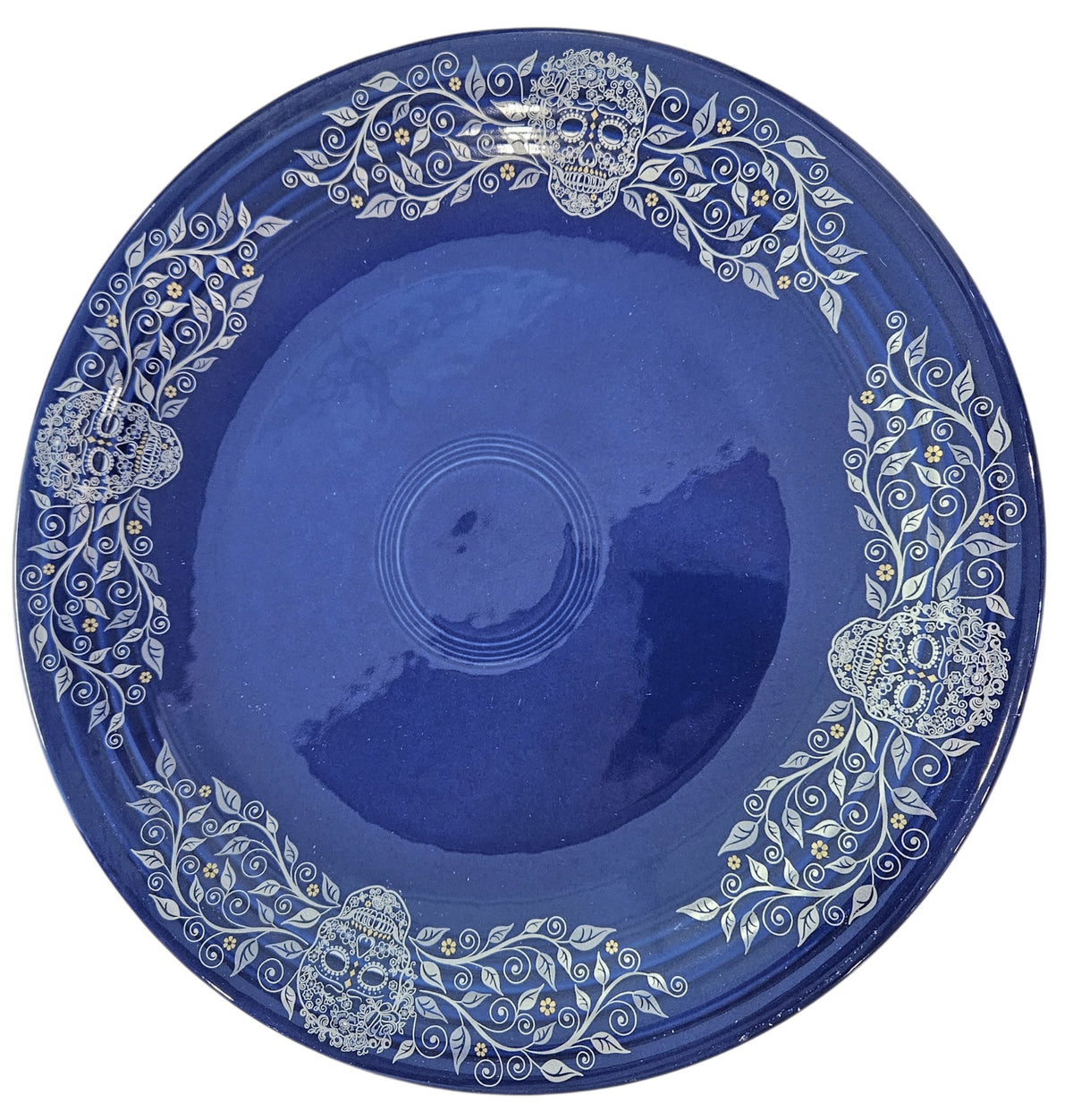 This is Fiesta fiestware Classic Chop Plate featuring the Skull & Vine border decal on twilight. Lead free, post 1986,  retired decal, retired color, Halloween
