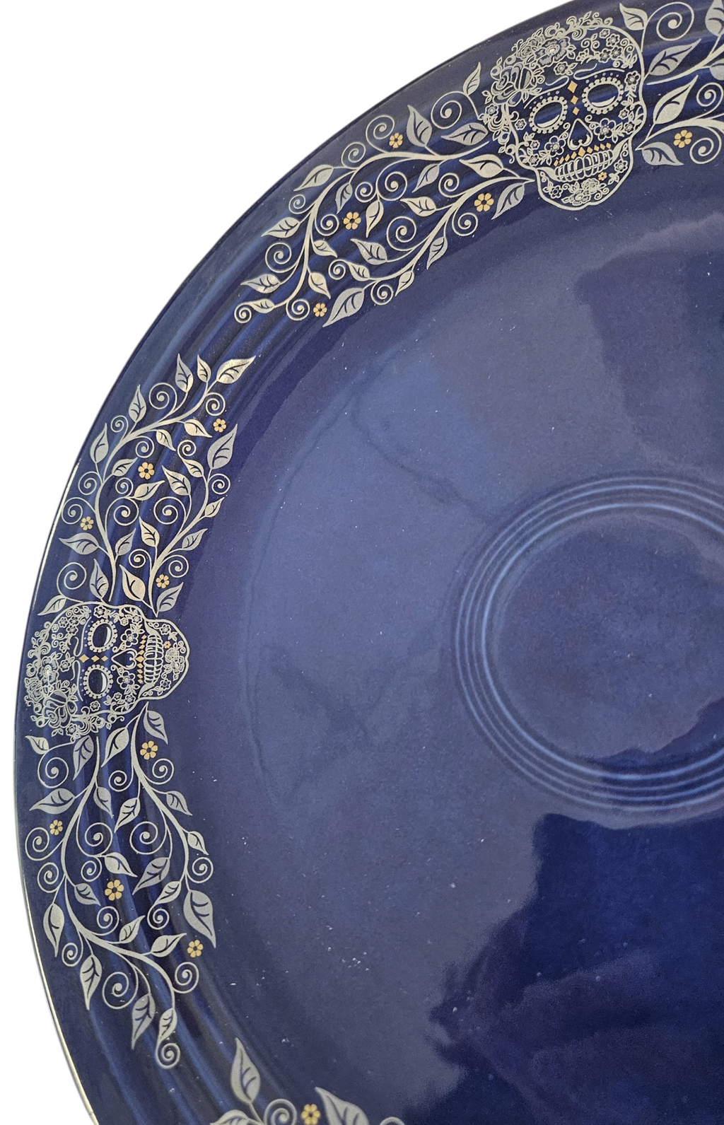 This is Fiesta fiestware Classic Chop Plate featuring the Skull & Vine border decal on twilight. Lead free, post 1986,  retired decal, retired color, Halloween
