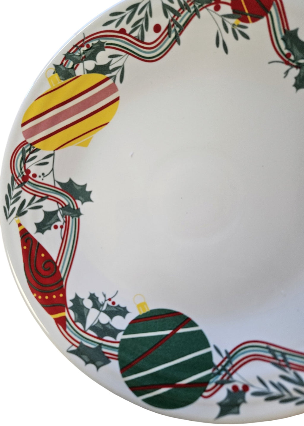 This is a Fiesta Fiestaware Classic Luncheon Plate featuring Replacements.com exclusive Holiday Garland decal on White. Post 1986, Lead-free, Decorated, Christmas
