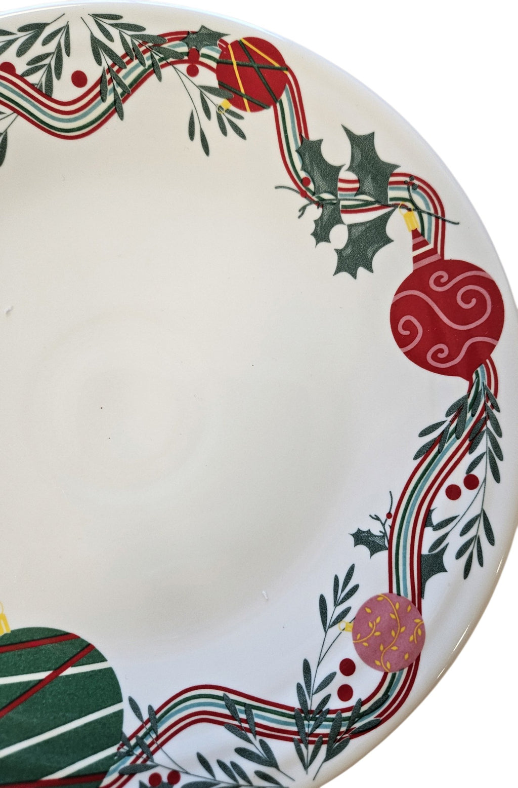 This is a Fiesta Fiestaware Classic Luncheon Plate featuring Replacements.com exclusive Holiday Garland decal on White. Post 1986, Lead-free, Decorated, Christmas
