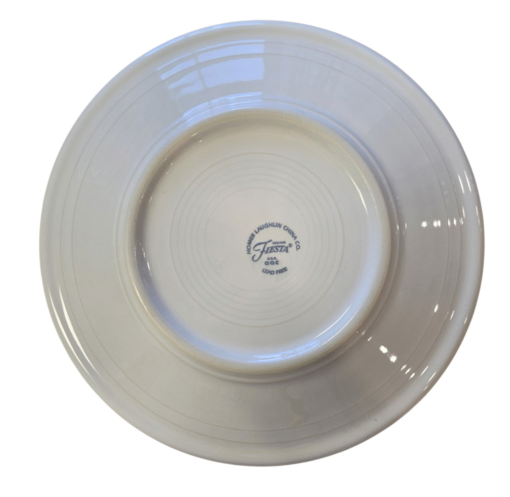 This is a Fiesta Fiestaware Classic Luncheon Plate featuring the Happy Holiday's 2002 decal  on White. Maker is a mystery! Post 1986, Lead-free, Christmas, Tree, Decorated, Retired Decal
