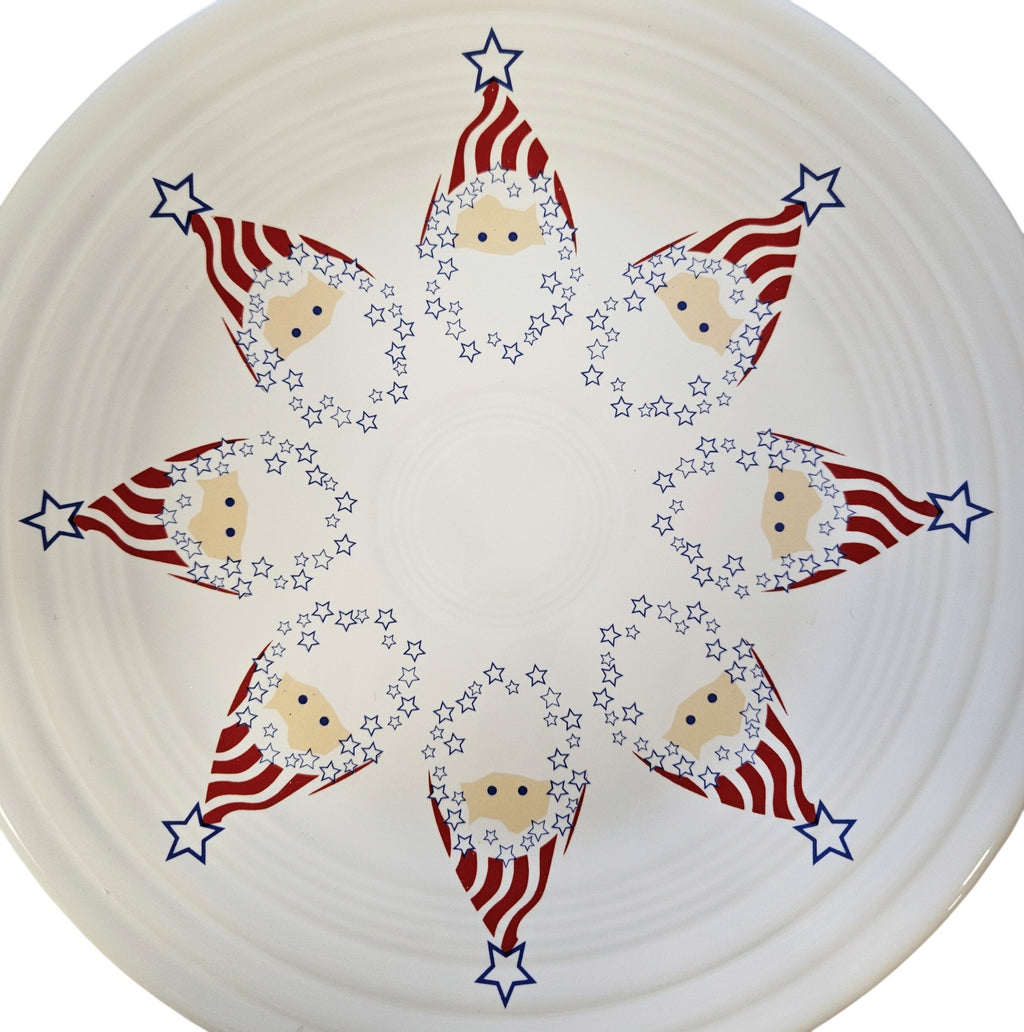 This is a Fiesta Fiestaware Classic Luncheon Plate featuring the Uncle Santa decal on White. Post 1986, Lead-free, Decorated, Christmas
