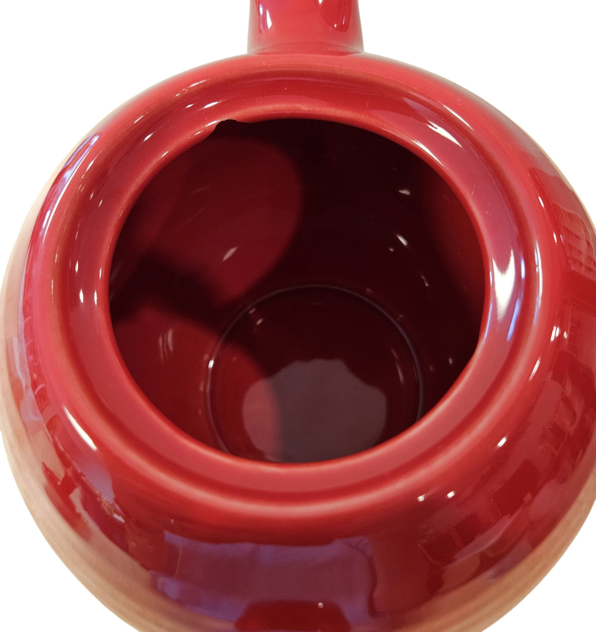 This is a Fiesta Fiestaware Five-cup 5-cup New Style Handle Tea Pot with Lid in Scarlet. lead-free, Post 1986, Retired Shape
