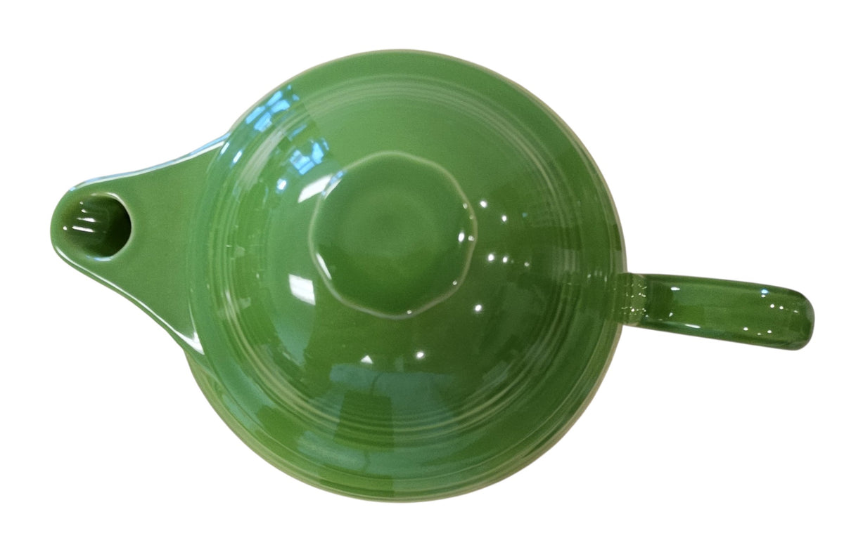 This is a Fiesta Fiestaware Five-cup 5-cup Ring Handled Tea Pot with Lid in Shamrock. lead-free, Post 1986, Retired Color Retired Shape
