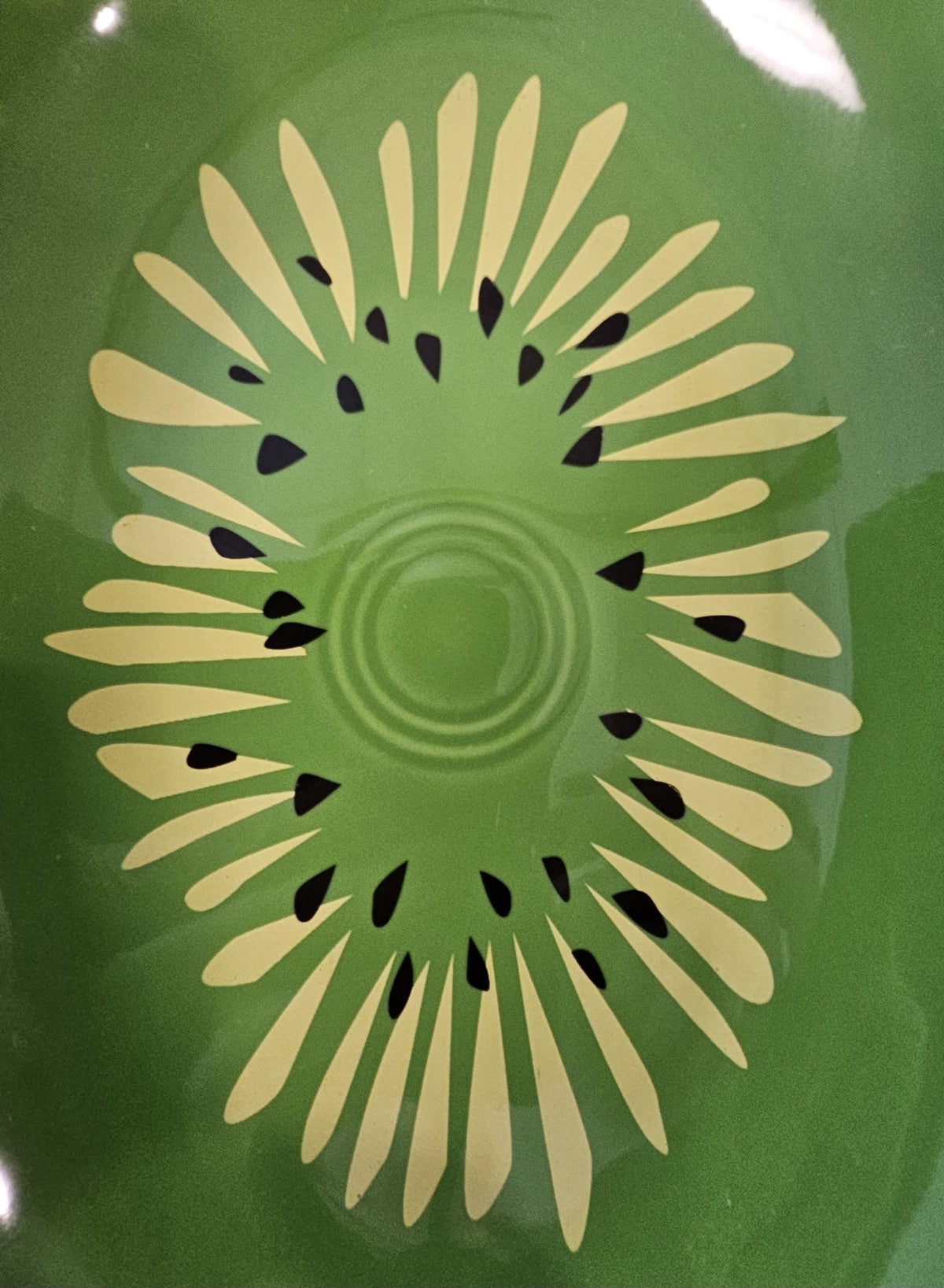 This is Fiesta fiestware Deep Oval Serving Bowl featuring the Betty Crocker Kiwi decal on shamrock. Lead free, post 1986, retired color, retired decal, Hard to Find
