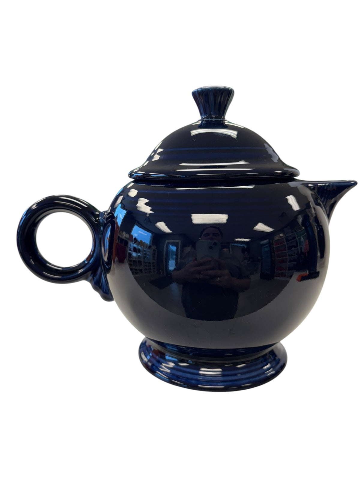 This is a Fiesta Fiestaware Five-cup 5-cup Ring Handled Tea Pot with Lid in Cobalt. lead-free, Post 1986, Retired Color Retired Shape
