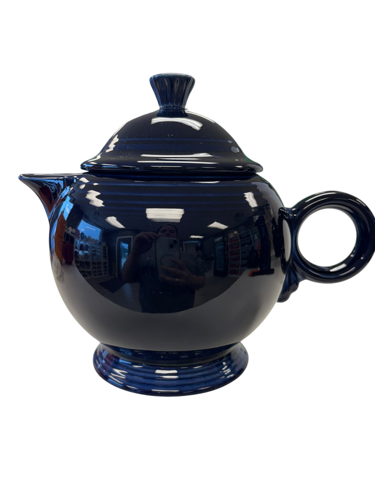 This is a Fiesta Fiestaware Five-cup 5-cup Ring Handled Tea Pot with Lid in Cobalt. lead-free, Post 1986, Retired Color Retired Shape
