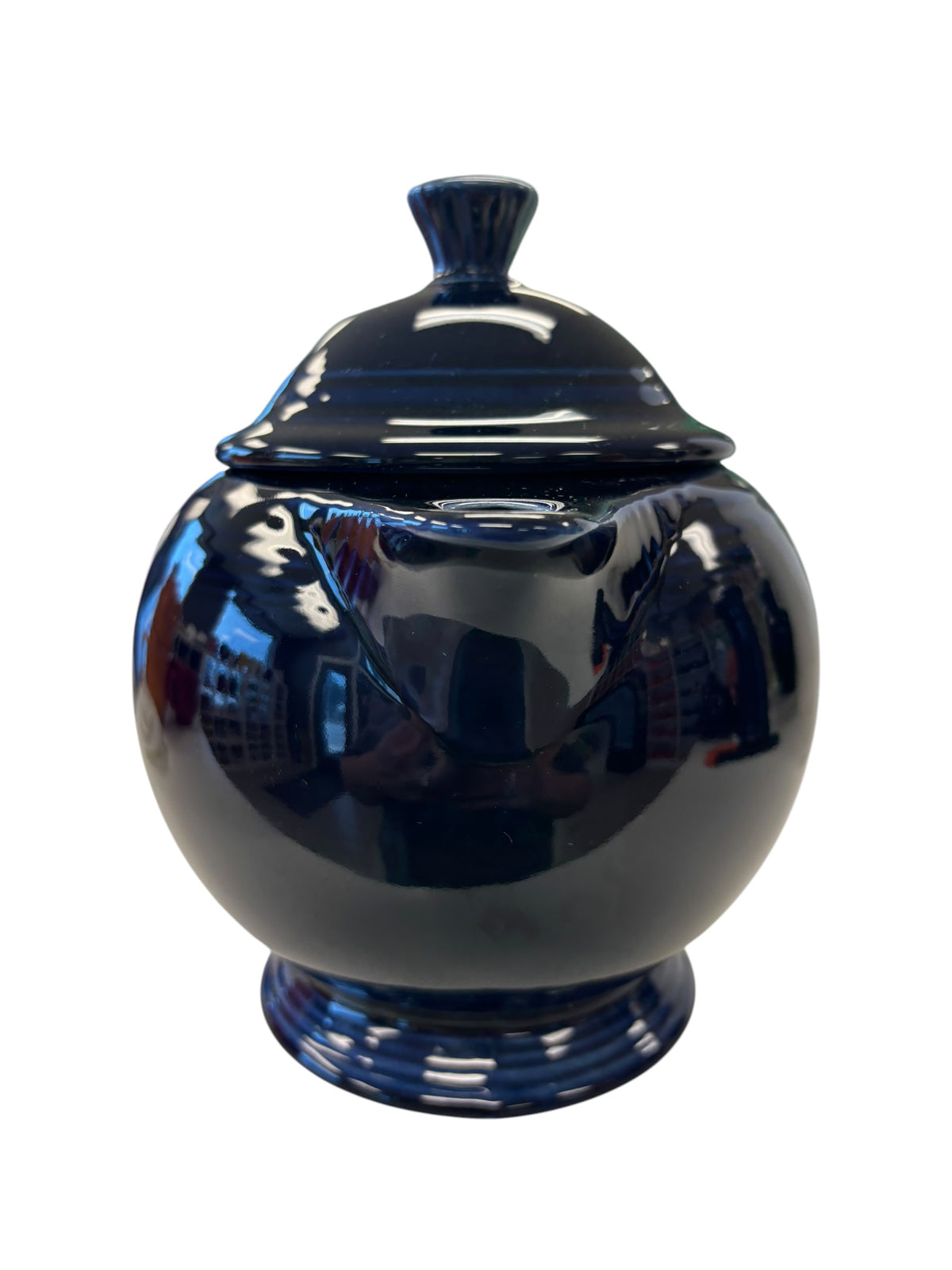 This is a Fiesta Fiestaware Five-cup 5-cup Ring Handled Tea Pot with Lid in Cobalt. lead-free, Post 1986, Retired Color Retired Shape
