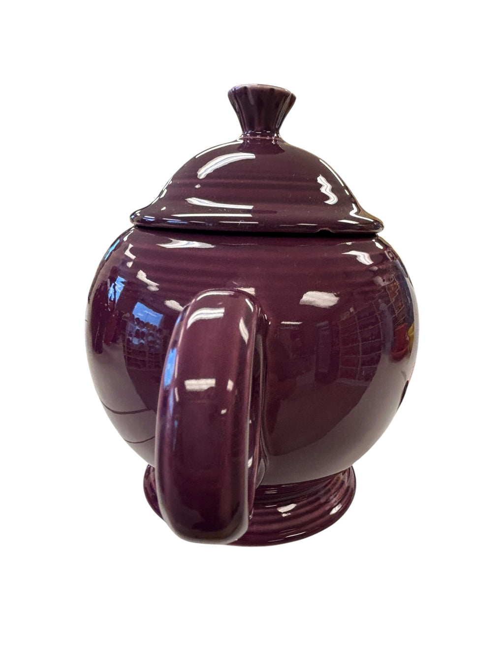 This is a Fiesta Fiestaware Five-cup 5-cup Ring Handled Tea Pot with Lid in Heather. lead-free, Post 1986, Retired Color Retired Shape
