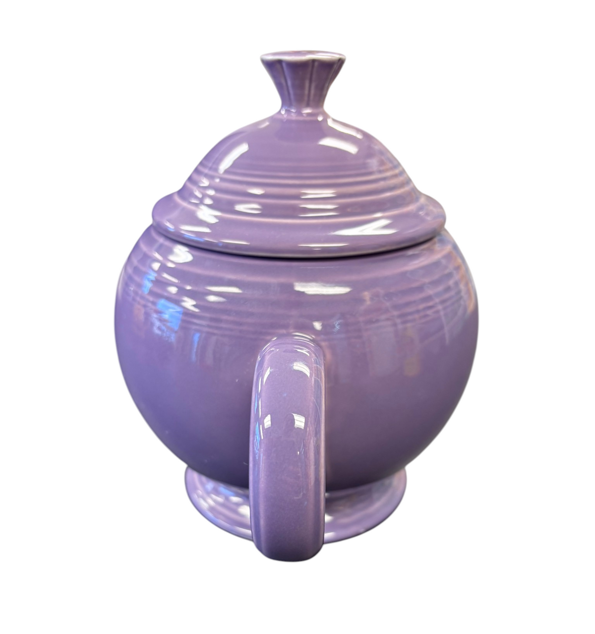 This is a Fiesta Fiestaware Five-cup 5-cup Ring Handled Tea Pot with Lid in Lilac. lead-free, Post 1986, Retired Color Retired Shape
