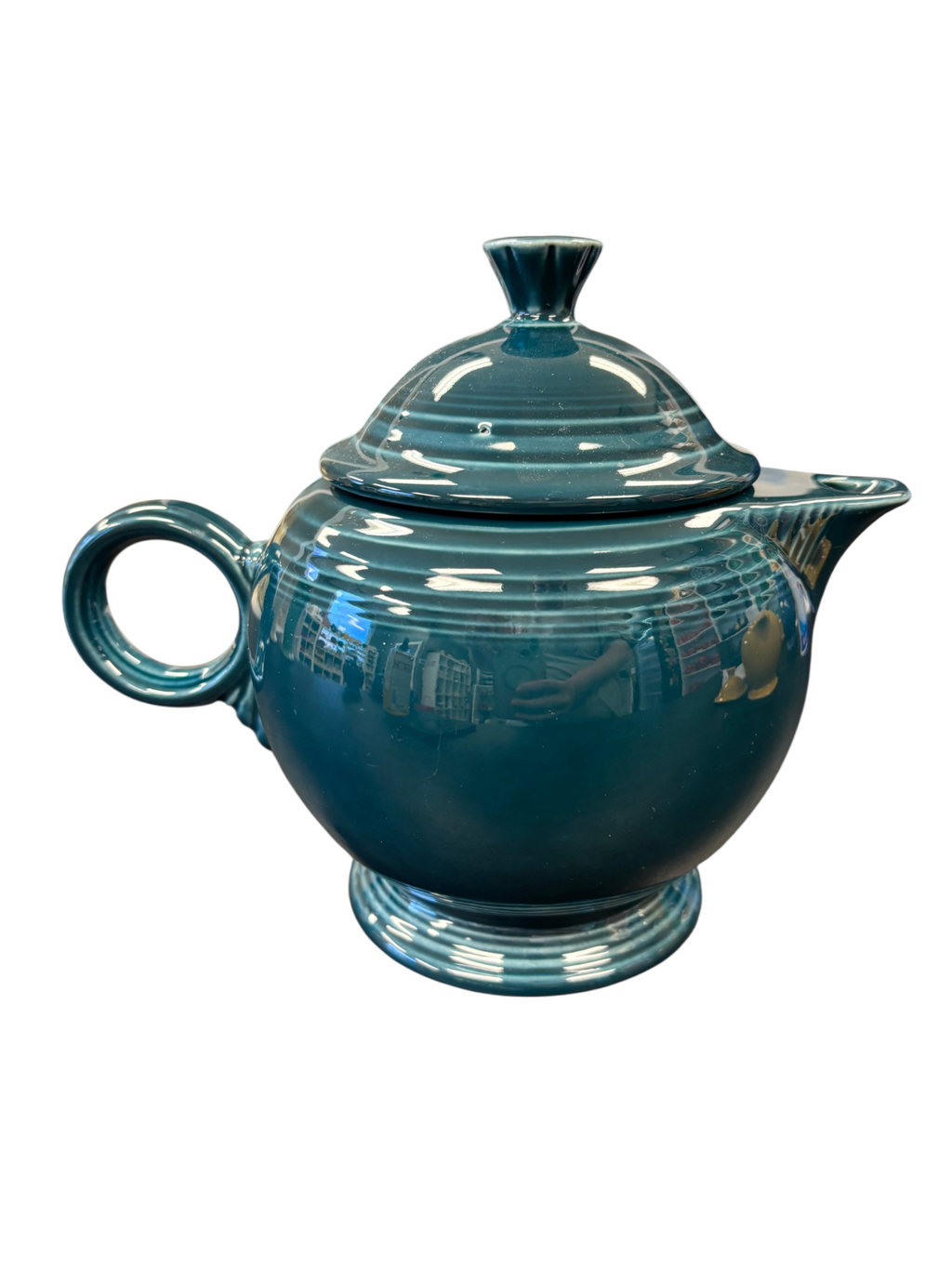 This is a Fiesta Fiestaware Five-cup 5-cup Ring Handled Tea Pot with Lid in Juniper. lead-free, Post 1986, Retired Color Retired Shape

