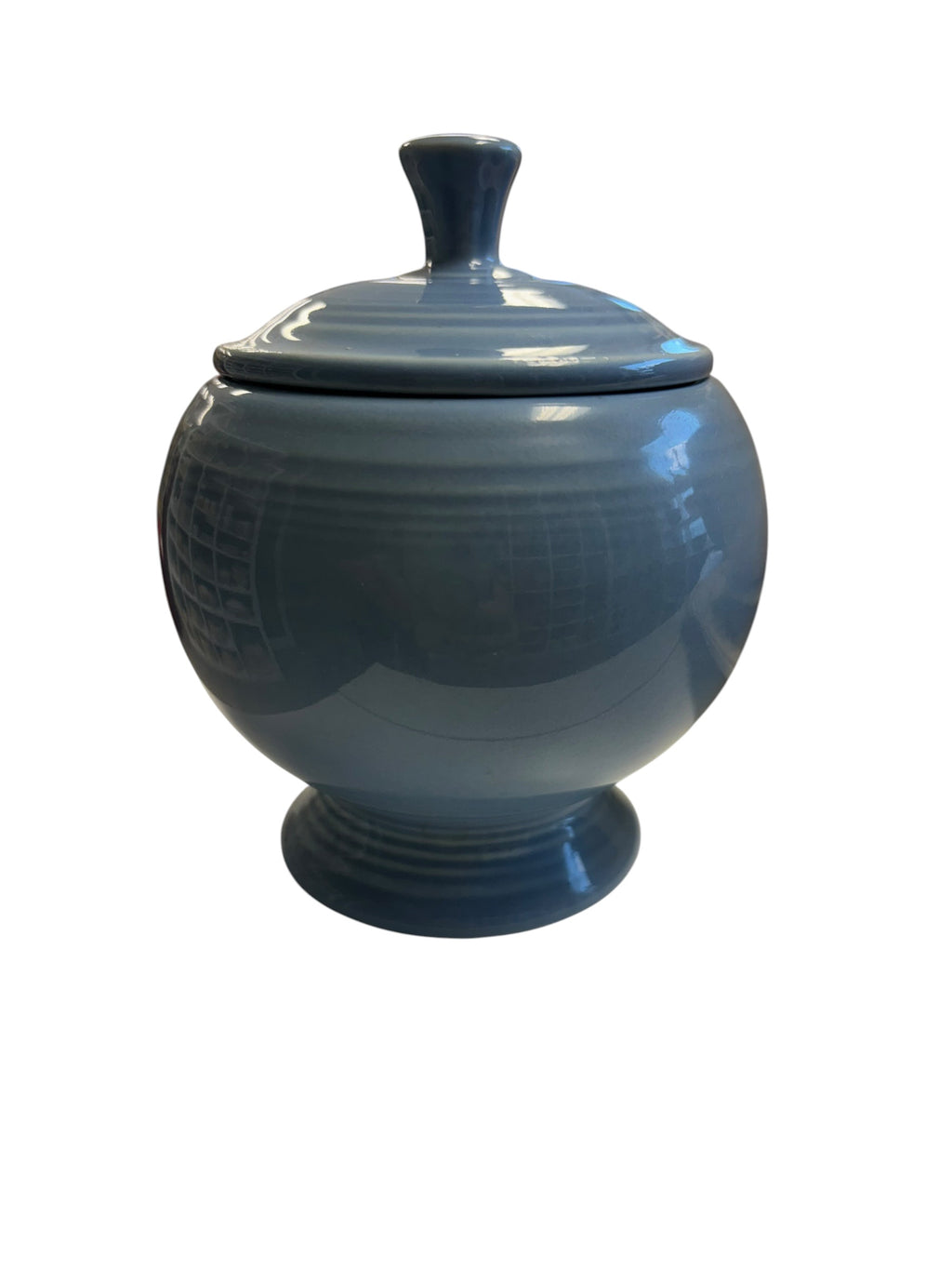 This is a Fiesta Fiestaware Individual Sugar Bowl With Lid in periwinkle. lead-free, Post 1986, Retired Color Retired Shape
