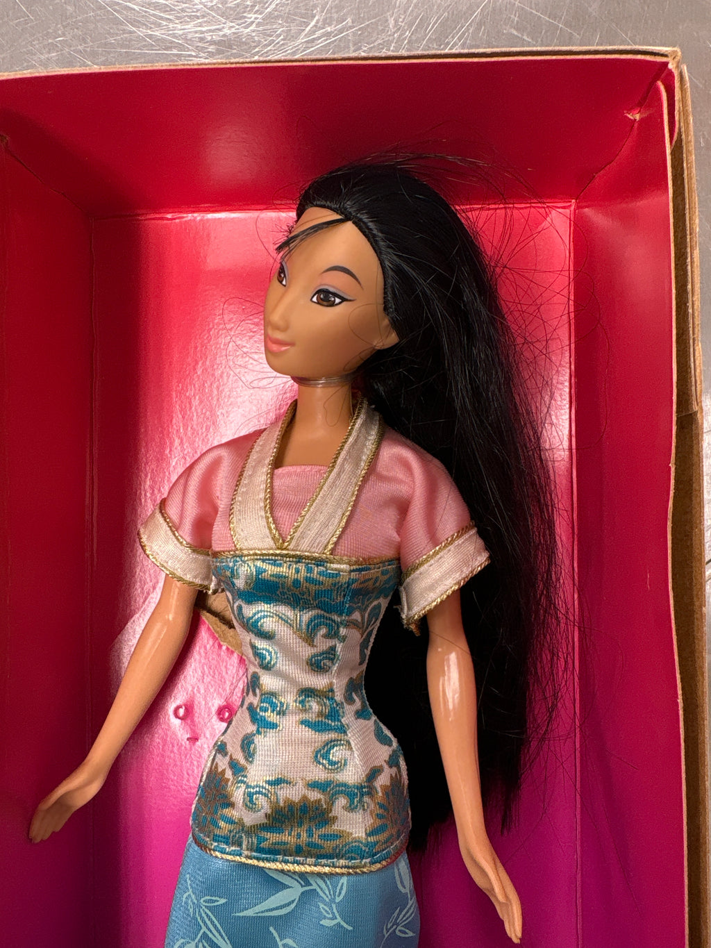Disney's Mattel 1998 Mulan Satiny Shimmer Doll with accessories #19432